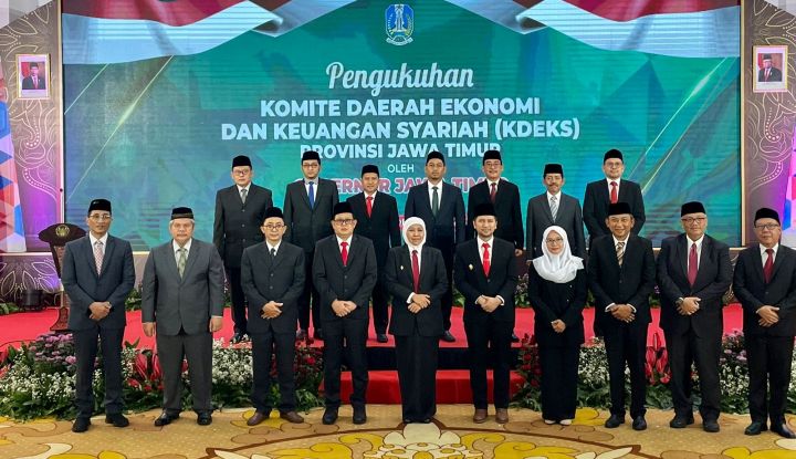 Gubernur Jatim Khofifah Resmi Kukuhkan Komite Daerah Ekonomi Dan