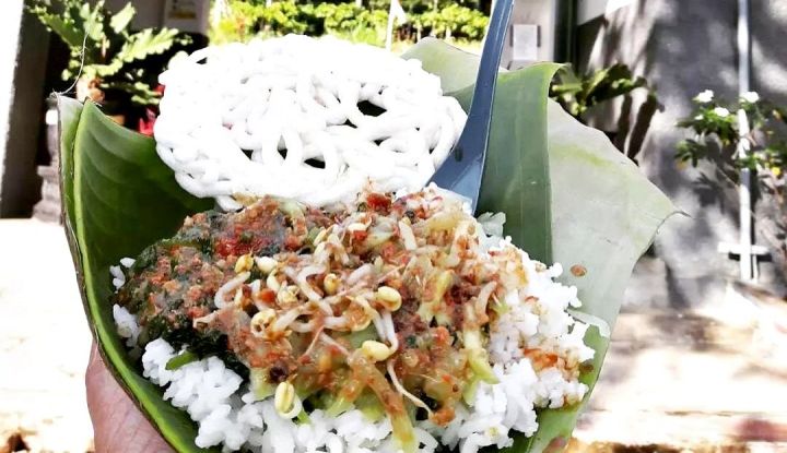 Pecel Pincuk Garahan Kuliner Legendaris Jember Yang Dulunya Dijual Di