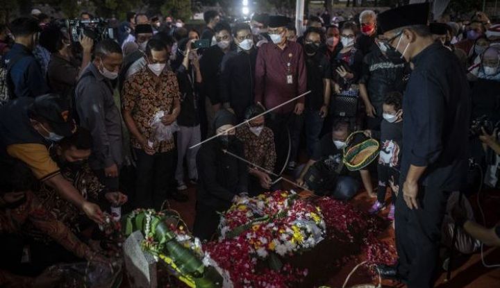 Pemakaman Tjahjo Kumolo di TMP Kalibata Dihadiri Banyak Tokoh, Kecuali.....Megawati!