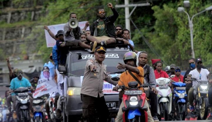 Keras, Mantan Perwira TNI Ini Beri Ultimatum ke Pendukung Lukas Enembe