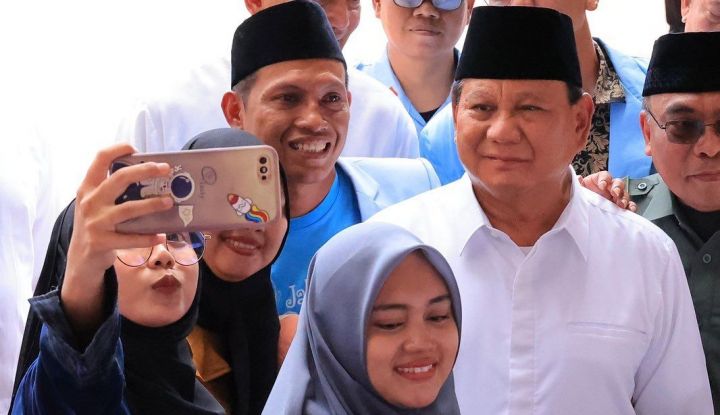 Duh, Abu Janda Puji Prabowo yang Gak Genit Urusan Capres dan Sindir Menteri yang Genit Urusan Capres.. Lagi Nyindir Siapa?