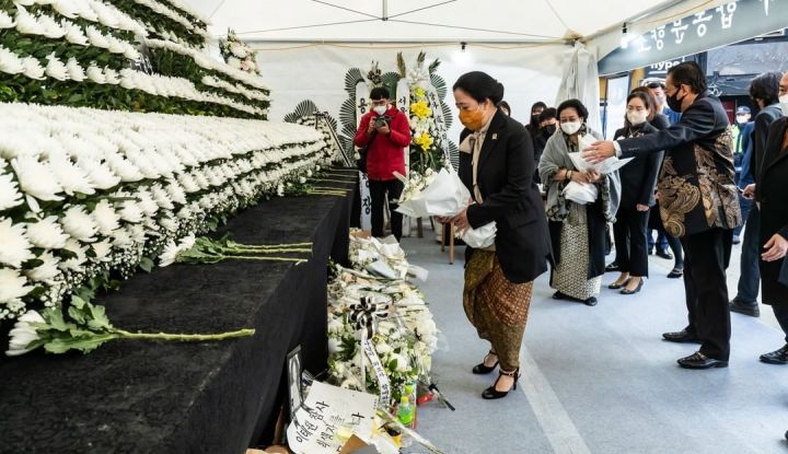 Turut Simpati Atas Tragedi Halloween Itaewon, Puan Maharani Kirimkan Bunga Secara Langsung dan Sampaikan Pesannya