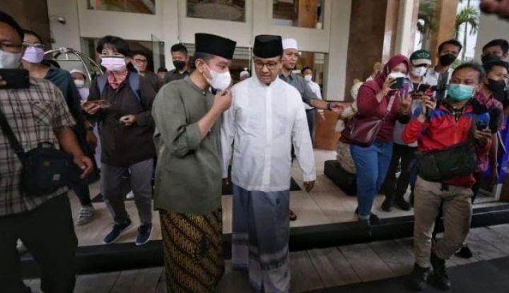 Rocky Gerung: Gibran Wajib Jadi Timses Anies Supaya Dinasti Jokowi Terus Berlanjut