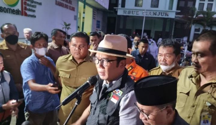 Berani Kritik Pedas Ridwan Kamil, Seorang Guru di Cirebon Dipecat