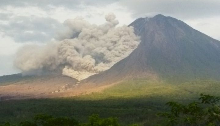 Di Mana Lokasi Gunung Semeru Yang Baru Mengalami Erupsi?