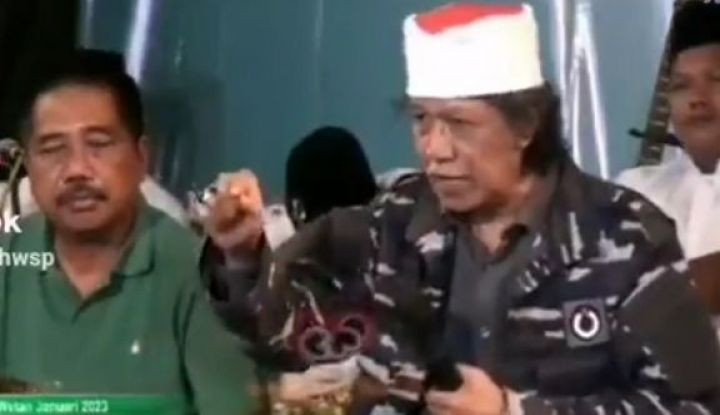 'Tiba-tiba Cangkemku Makpecotot', Cak Nun Akui Dirinya 'Kesambet' Sebut Jokowi seperti Firaun