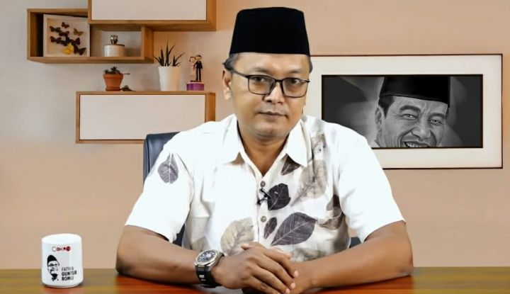 Guru Honorer SMK Dipecat Gegara Ucapkan ‘Maneh’ ke Ridwan Kamil, Guntur Romli: Dia Terlalu Baper