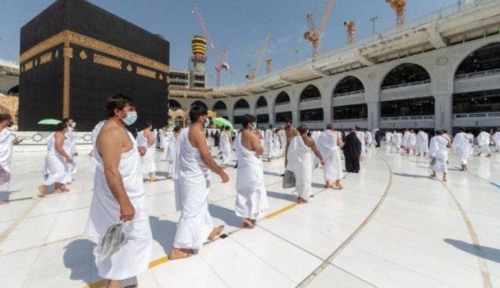 Mutiara Nasihat Syekh Ali Jaber: Saat Haji Jangan Sibuk Berfoto Jika Ingin Kembali Dalam Keadaan Bersih dan Suci