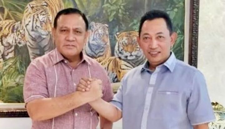 Rocky Gerung Curigai Pertemuan Firli dan Kapolri: Gak Mungkin Silaturahmi Senior-Junior