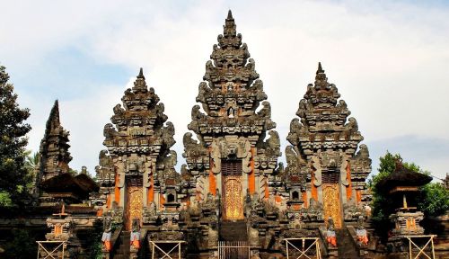 Pura Mandara Giri Semeru Agung, Tempat Ibadah Umat Hindu Tertua di Indonesia