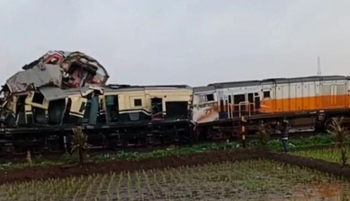 Kecelakaan Kereta di Bandung Hambat Perjalanan KA Jarak Jauh, KAI Daop 8 Surabaya Mohon Maaf