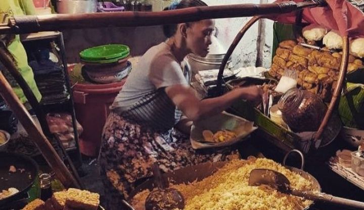 Yang Menarik Dari Sego Goreng Resek Kuliner Legendaris Di Kota Malang